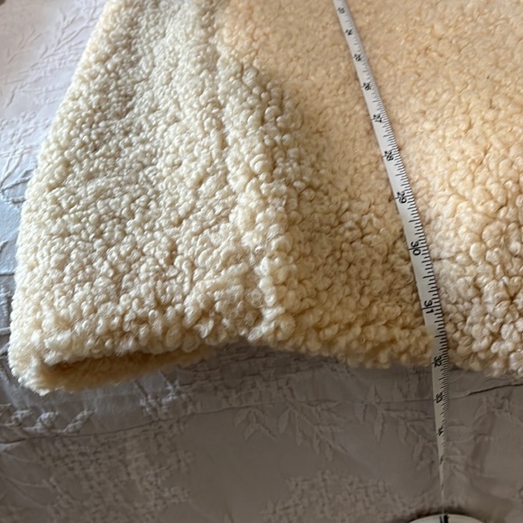 LIZ CLAIBORNE Teddy Coat Sherpa Faux Fur Cream Neutral Notch Collar Cozy Fall - Picture 10 of 11